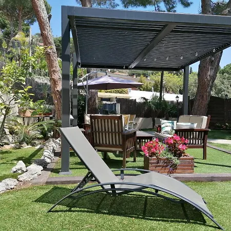 Cal Music Bed & Breakfast 2*